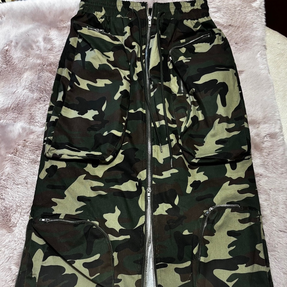 Love Highlight Camo Maxi Cargo Skirt Full Zip  Small